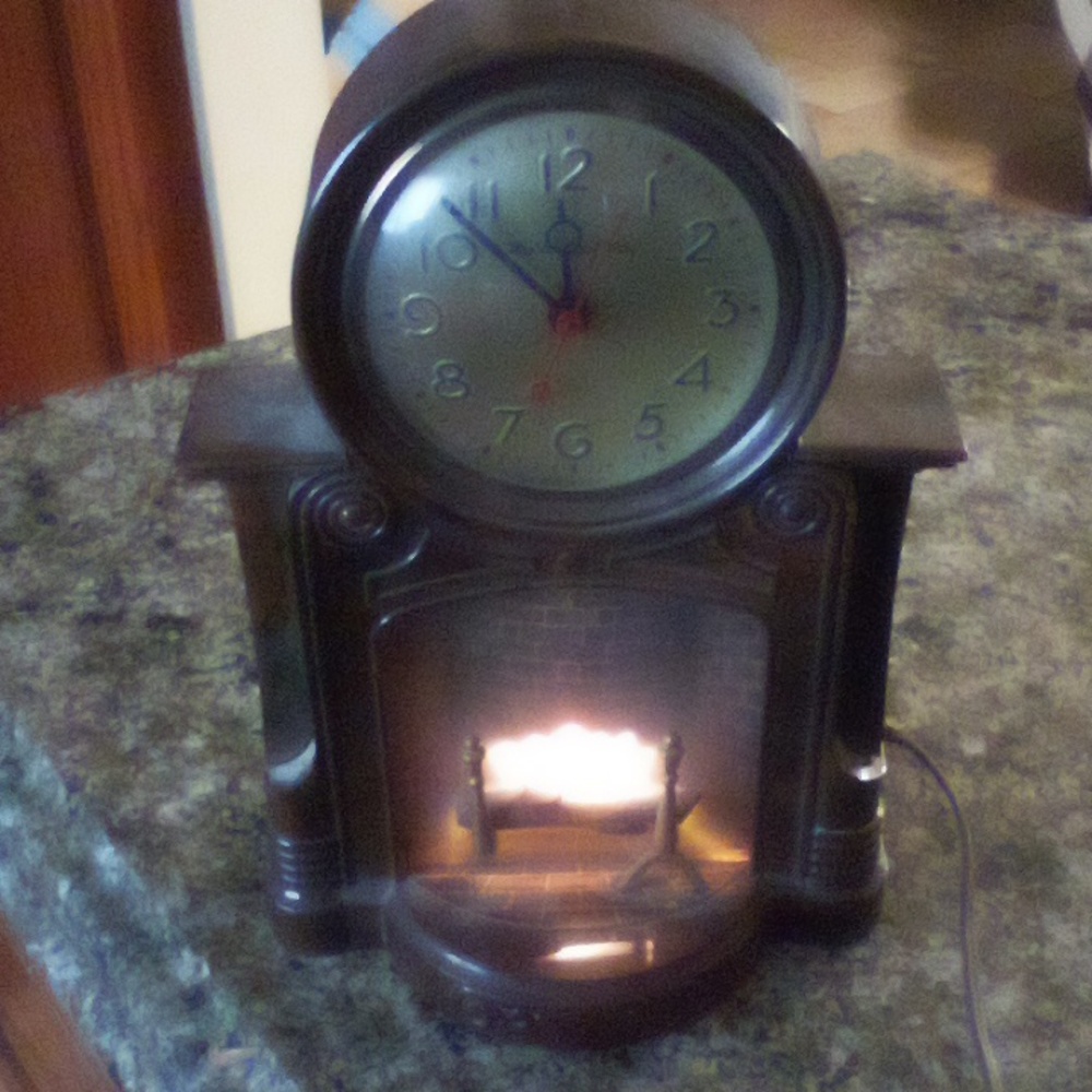 Master crafters fireplace clock